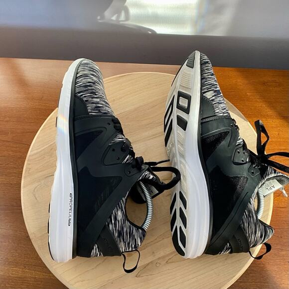 APL Women’s US 10 Athletic Propulsion Labs ASCEND W Sneaker Shoe Black White - Picture 6 of 15